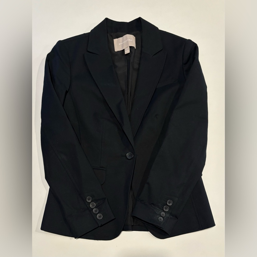 Banana Republic Classic Black Blazer | Size 2